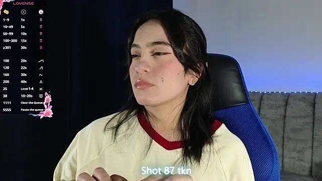 Snapshot of ZaraDames_ chatting on 28, 6, 2026 ZaraDames online show from 28, 6, 2026