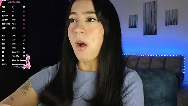 Snapshot of ZaraDames_ chatting on 5, 11, 2025 ZaraDames online show from 5, 11, 2025