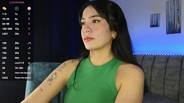 Snapshot of ZaraDames_ chatting on 21, 10, 2025 ZaraDames online show from 21, 10, 2025