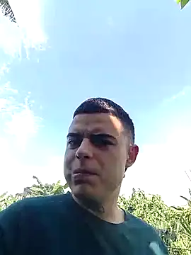Snapshot of tonny_white chatting on 23, 10, 2025 tonny white online show from 23, 10, 2025