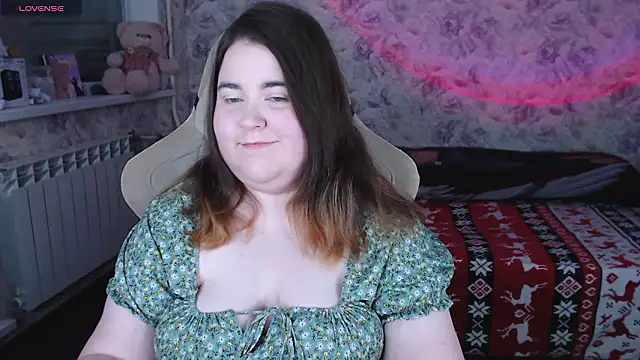 Estelle Hicks online show from 5, 2, 2026