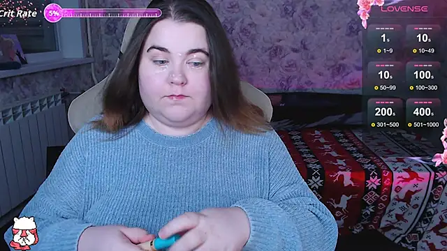 Estelle Hicks online show from 6, 11, 2025