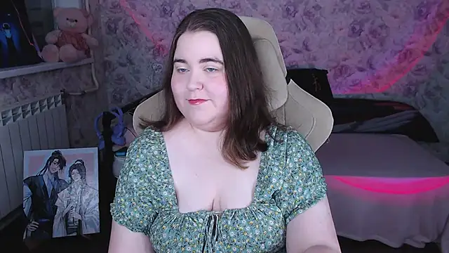 Estelle Hicks online show from 14, 6, 2026