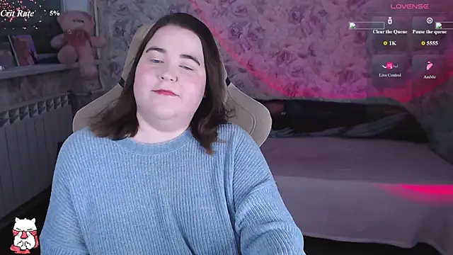 Estelle Hicks online show from 15, 4, 2026