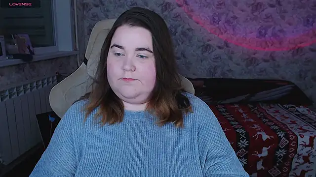 Estelle Hicks online show from 28, 11, 2025