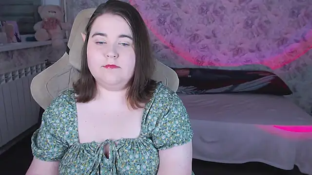 Estelle Hicks online show from 28, 3, 2026