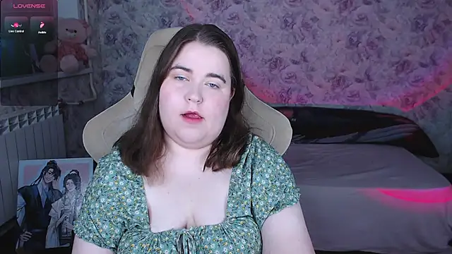 Estelle Hicks online show from 24, 6, 2026