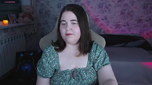 Snapshot of Estelle_Hicks chatting on 28, 5, 2026 Estelle Hicks online show from 28, 5, 2026