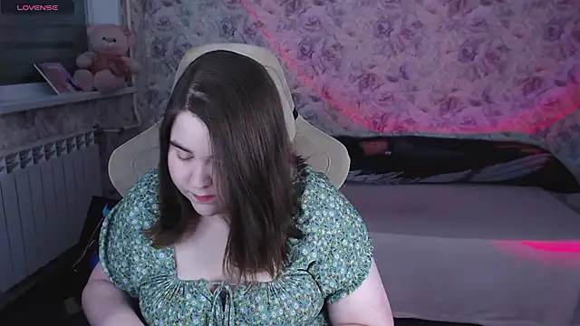 Snapshot of Estelle_Hicks chatting on 10, 5, 2026 Estelle Hicks online show from 10, 5, 2026