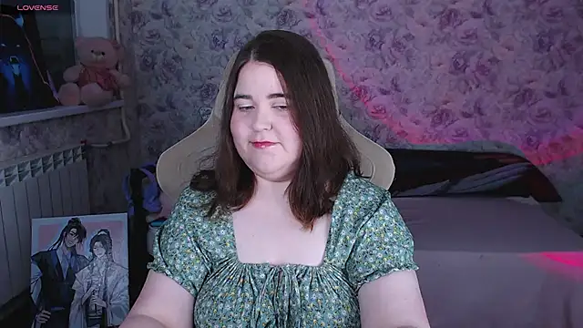 Snapshot of Estelle_Hicks chatting on 4, 6, 2026 Estelle Hicks online show from 4, 6, 2026