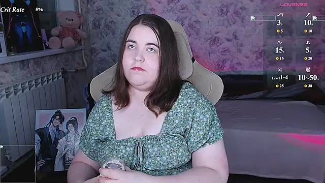 Estelle Hicks online show from 17, 6, 2026