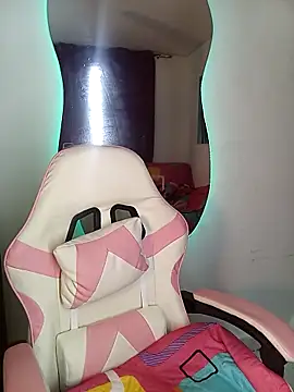 LittleEmmaa online show from 1, 2, 2026