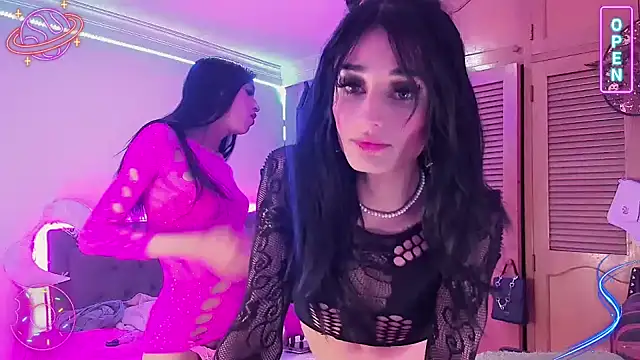 LittleEmmaa online show from 4, 12, 2024