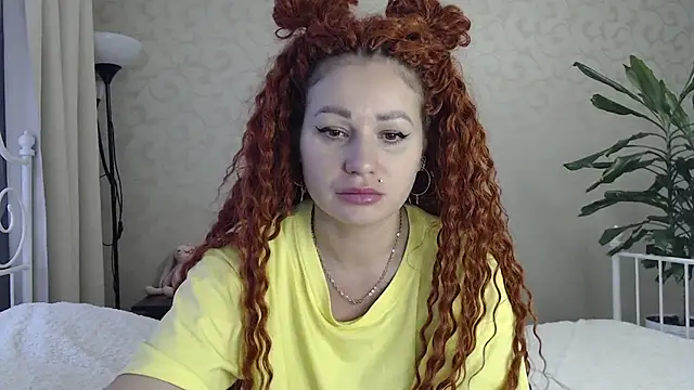 Snapshot of ShyEvaa chatting on 8, 10, 2025 ShyEvaa online show from 8, 10, 2025