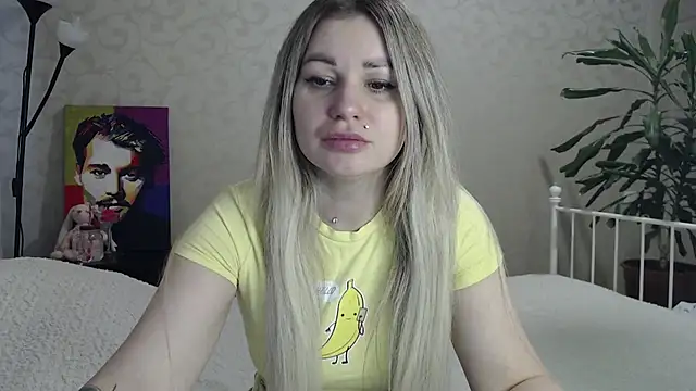 ShyEvaa online show from 7, 4, 2026