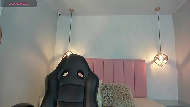 SUNNYCYRUS online show from 13, 11, 2025