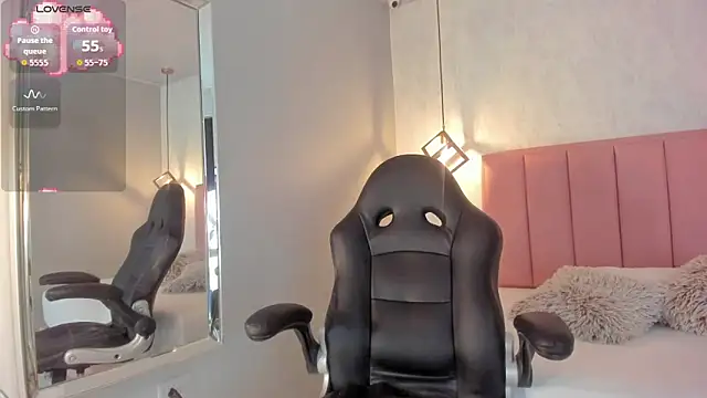 SUNNYCYRUS online show from 16, 10, 2025