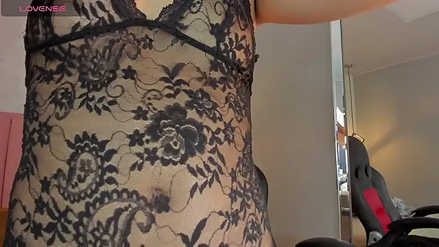 SUNNYCYRUS online show from 13, 7, 2026