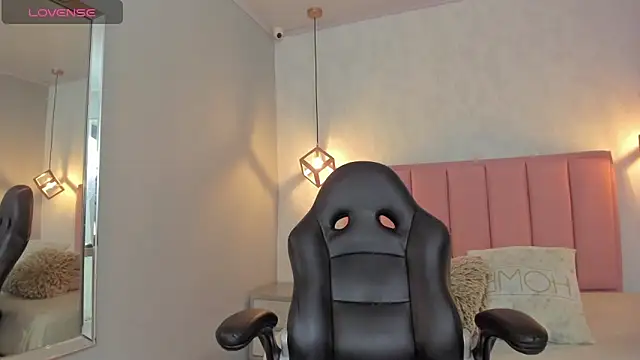 SUNNYCYRUS online show from 10, 2, 2026