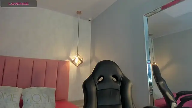 SUNNYCYRUS online show from 10, 1, 2026