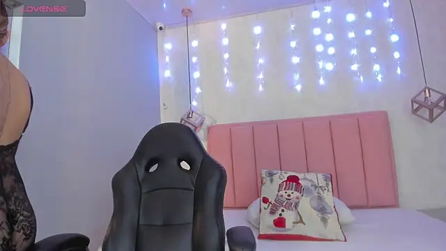 SUNNYCYRUS online show from 15, 12, 2025