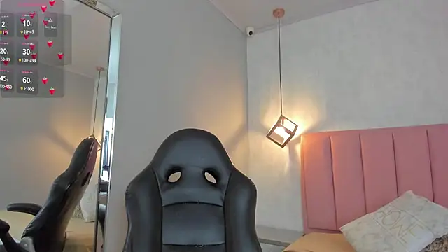 SUNNYCYRUS online show from 12, 4, 2026