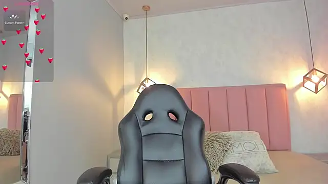 SUNNYCYRUS online show from 13, 2, 2026