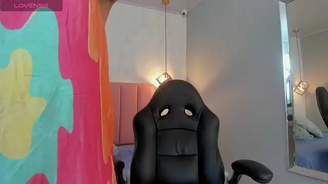 SUNNYCYRUS online show from 24, 9, 2025