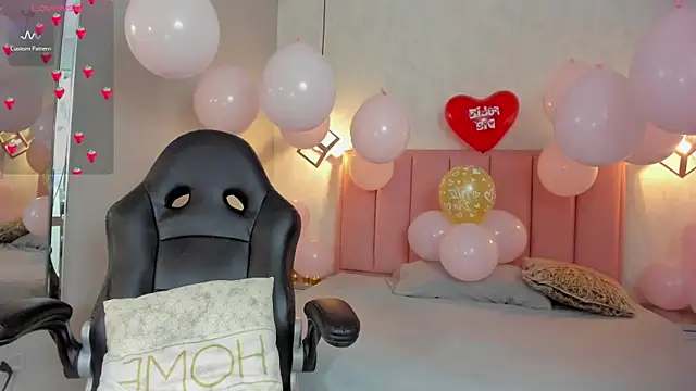 SUNNYCYRUS online show from 14, 2, 2026