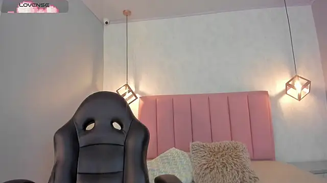 SUNNYCYRUS online show from 20, 11, 2025