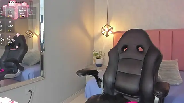 SUNNYCYRUS online show from 18, 10, 2025