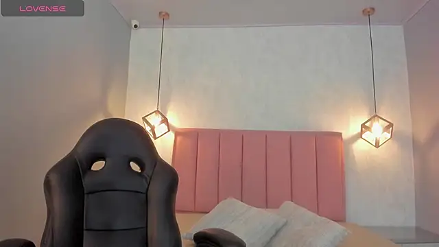 SUNNYCYRUS online show from 29, 10, 2025