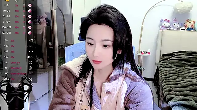 Snapshot of FeiFei-babe chatting on 19, 2, 2025 FeiFei-babe online show from 19, 2, 2025