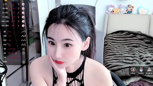 Snapshot of FeiFei-babe chatting on 27, 2, 2025 FeiFei-babe online show from 27, 2, 2025