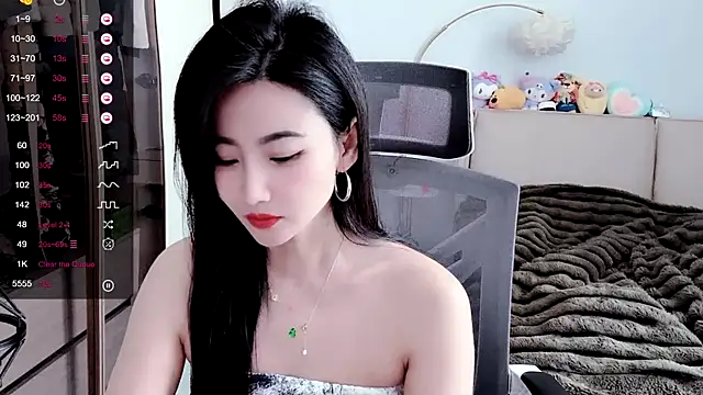 Snapshot of FeiFei-babe chatting on 2, 3, 2025 FeiFei-babe online show from 2, 3, 2025