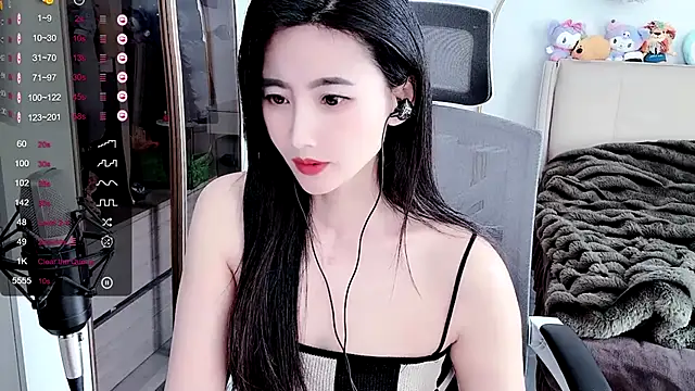Snapshot of FeiFei-babe chatting on 26, 2, 2025 FeiFei-babe online show from 26, 2, 2025