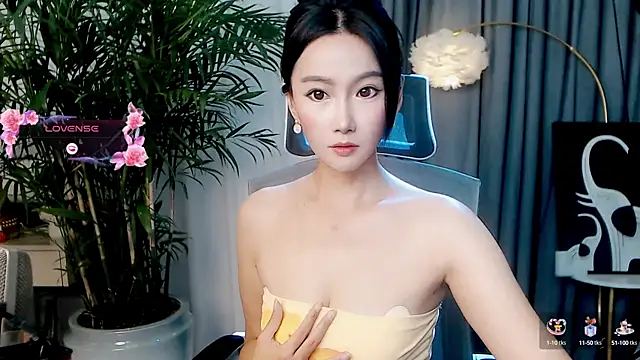 Snapshot of FeiFei-babe chatting on 9, 9, 2025 FeiFei-babe online show from 9, 9, 2025