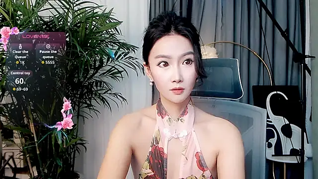 Snapshot of FeiFei-babe chatting on 4, 11, 2025 FeiFei-babe online show from 4, 11, 2025