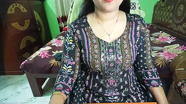 Snapshot of BengaliQueenStar chatting on 3, 7, 2026 BengaliQueenStar online show from 3, 7, 2026