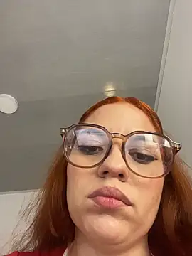 sophia goth online show from 28, 11, 2025