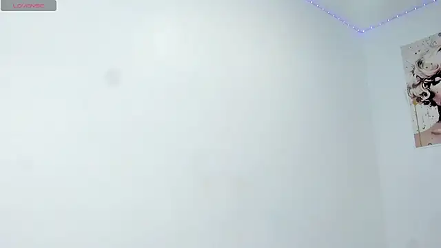 Alaiawhites online show from 5, 3, 2025