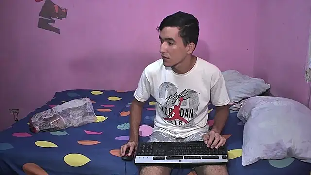 Sweetiefoxxx online show from 10, 4, 2026