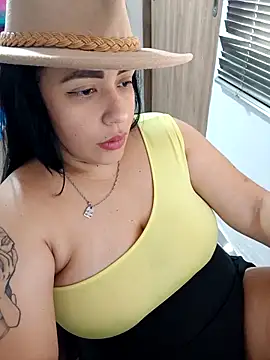 Snapshot of marta201_alfaro chatting on 8, 11, 2025 marta201 alfaro online show from 8, 11, 2025