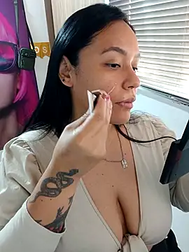 Snapshot of marta201_alfaro chatting on 27, 10, 2025 marta201 alfaro online show from 27, 10, 2025