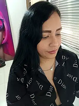 Snapshot of marta201_alfaro chatting on 4, 11, 2025 marta201 alfaro online show from 4, 11, 2025