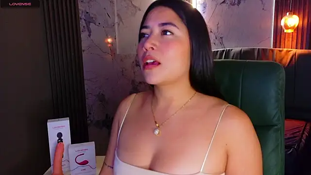 Snapshot of Susy_thomson chatting on 3, 10, 2025 Susy thomson online show from 3, 10, 2025