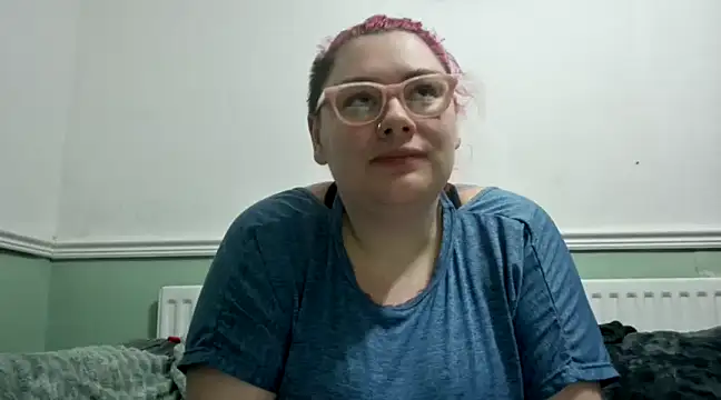 Bustycurves online show from 1, 12, 2024