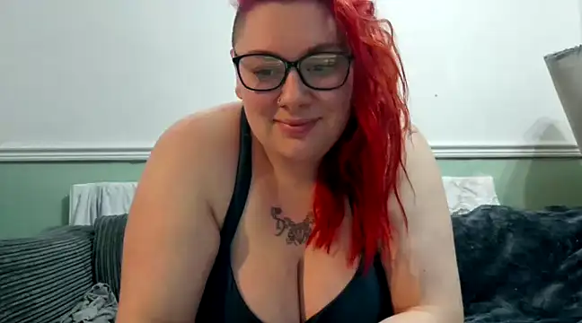 Bustycurves online show from 8, 12, 2024