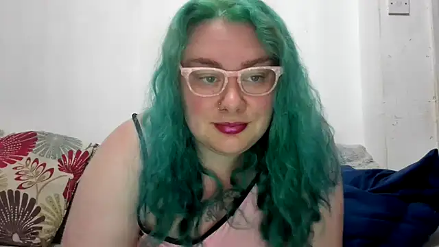 Bustycurves online show from 4, 7, 2026