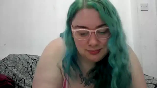 Bustycurves online show from 6, 5, 2026